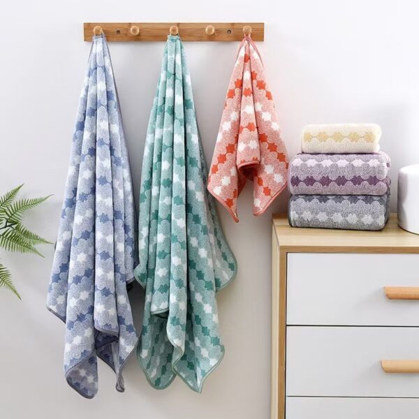 Wide Stripe Dark Stripe Coral Velvet Printing Towels Suit