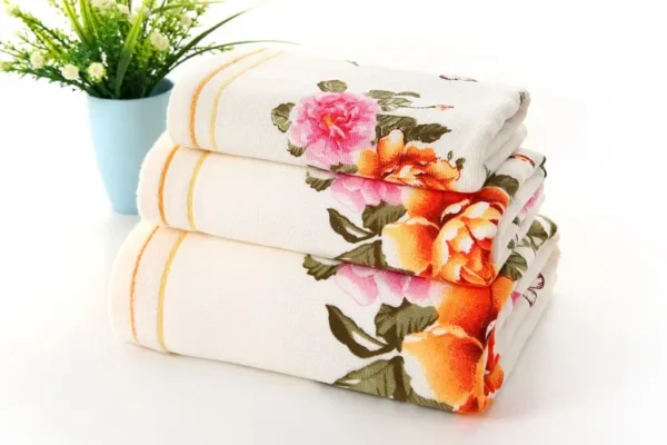 S9648d95df4c44e9e983dcf9f688e141eE.webp 2025 New Luxury 100% Cotton Towel with Bath Towels New Women Peony Beach Towel Bathroom Set for Family Guest Bathrooms Gym